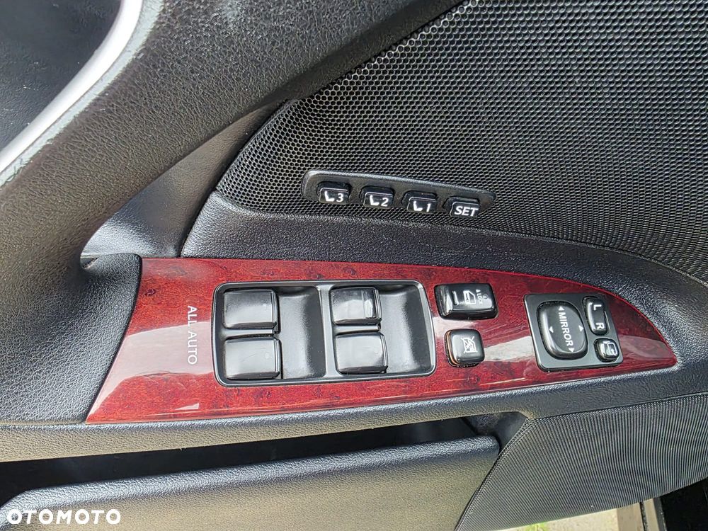 Lexus IS 220 D Prestige - 21