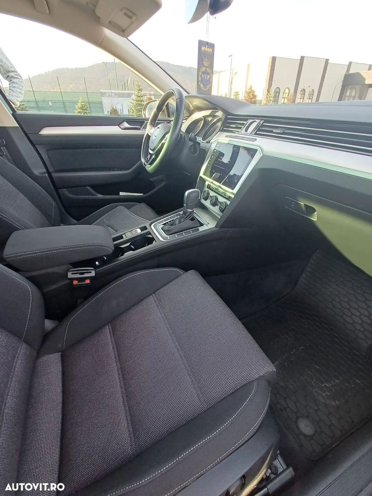 Volkswagen Passat - 15