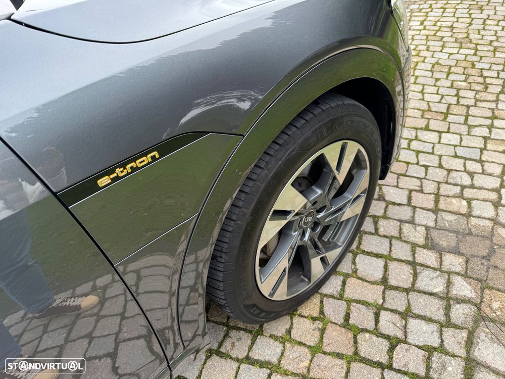 Audi e-tron 55 quattro S line - 33