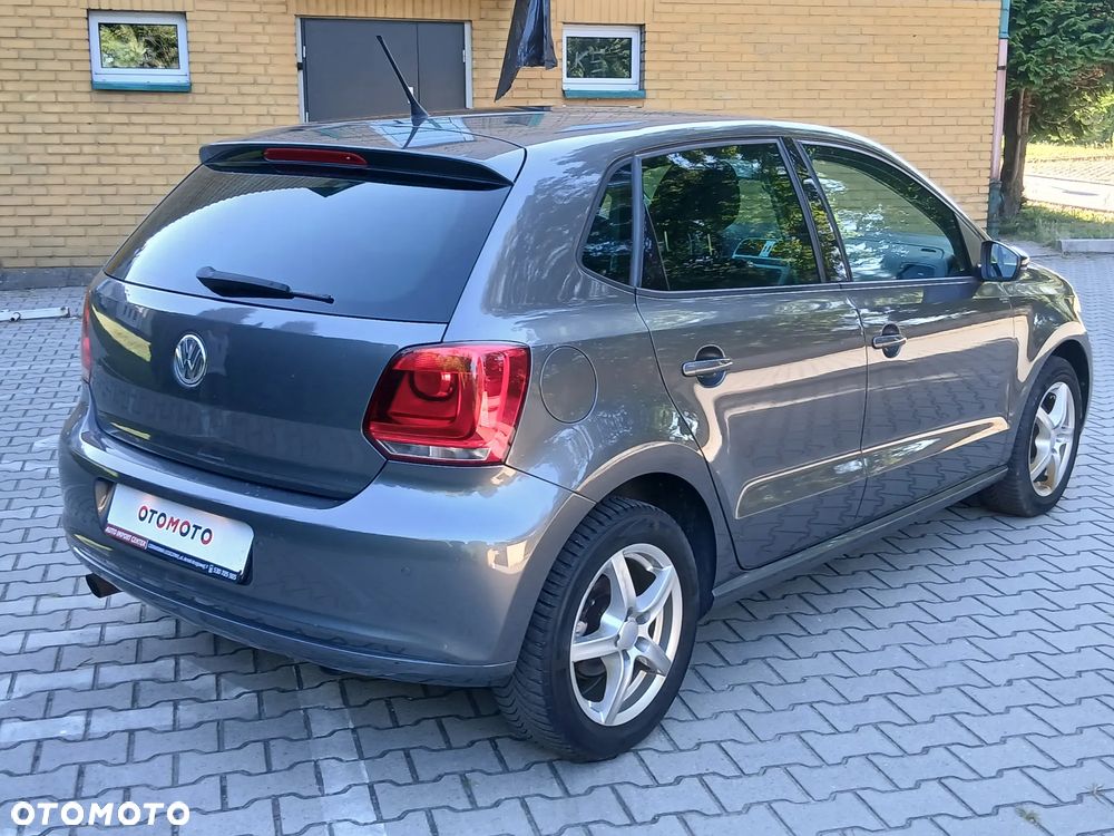 Volkswagen Polo 1.2 TSI MATCH - 28
