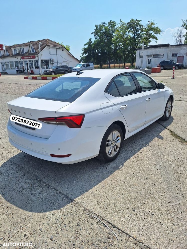 Skoda Octavia 2.0 TDI DSG Ambition - 3