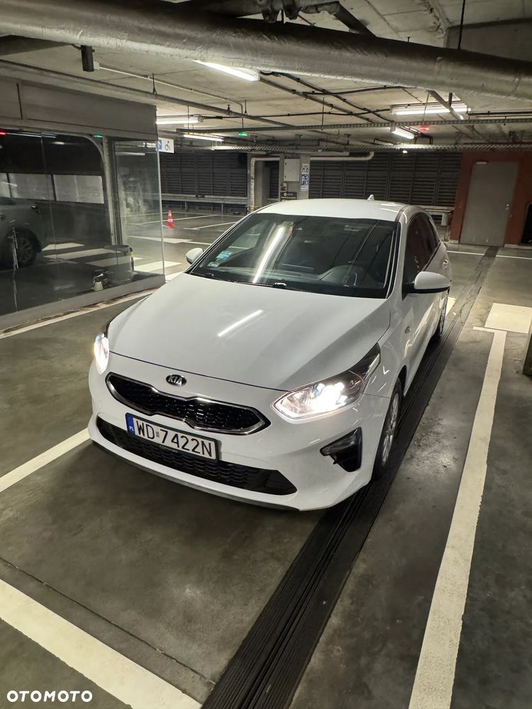 Kia Ceed 1.6 CRDi SCR M - 11