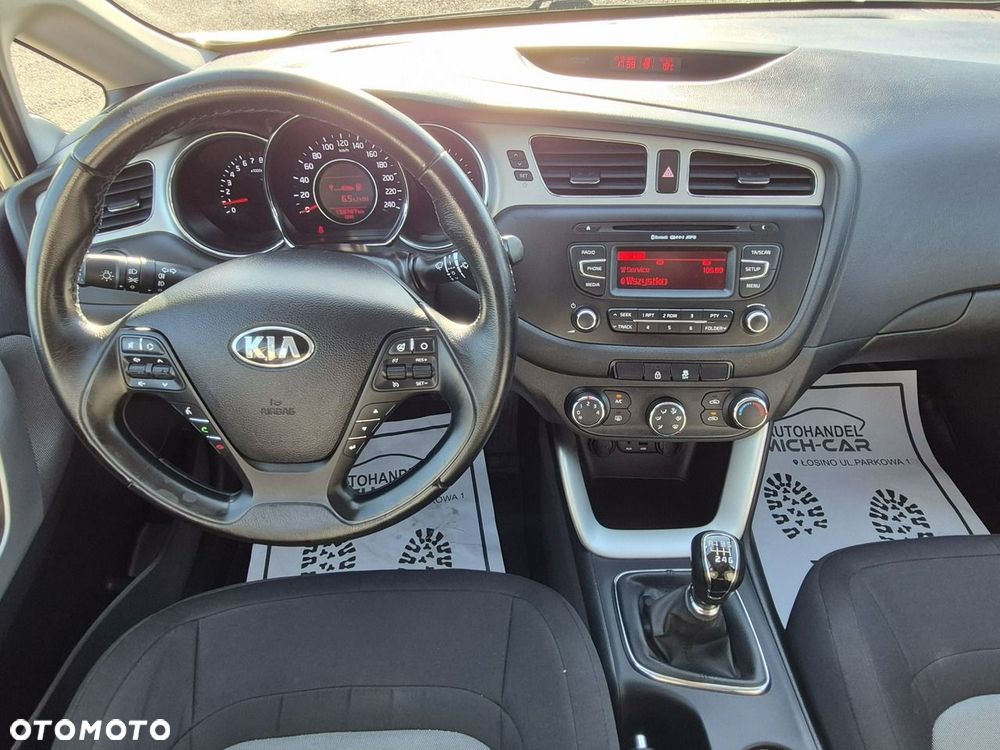 Kia Ceed - 24