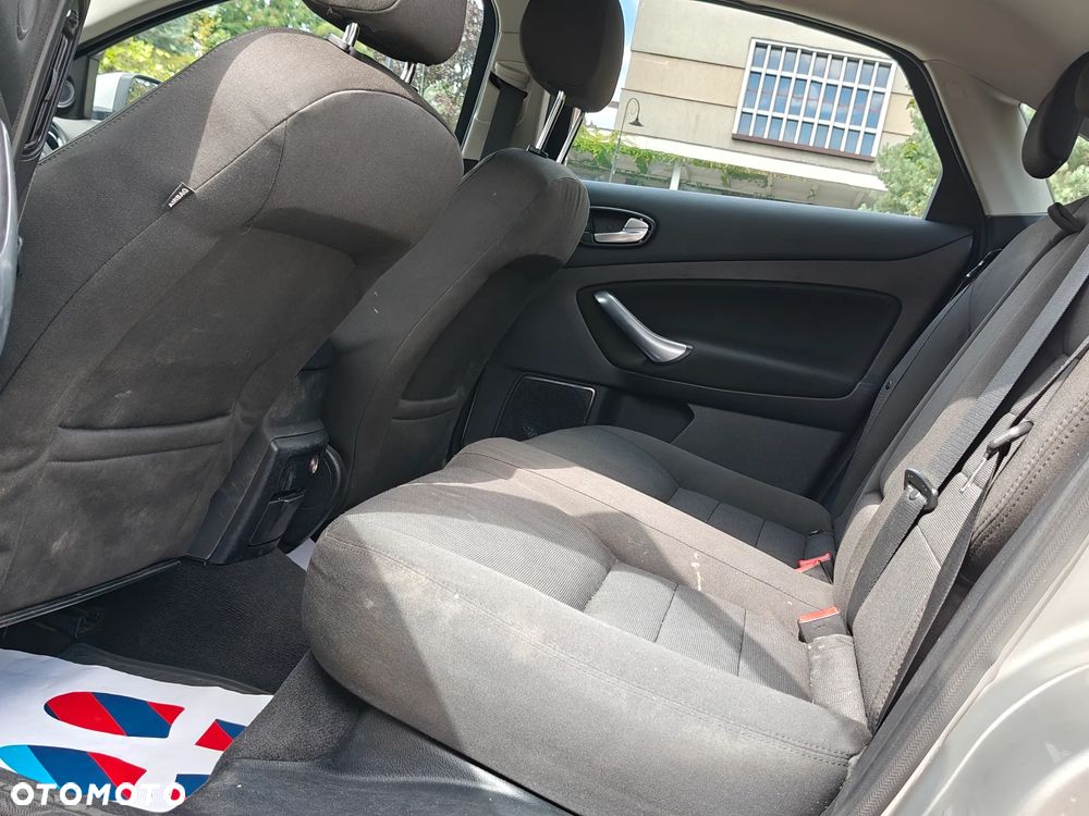 Ford Mondeo 1.8 TDCi Ghia - 8