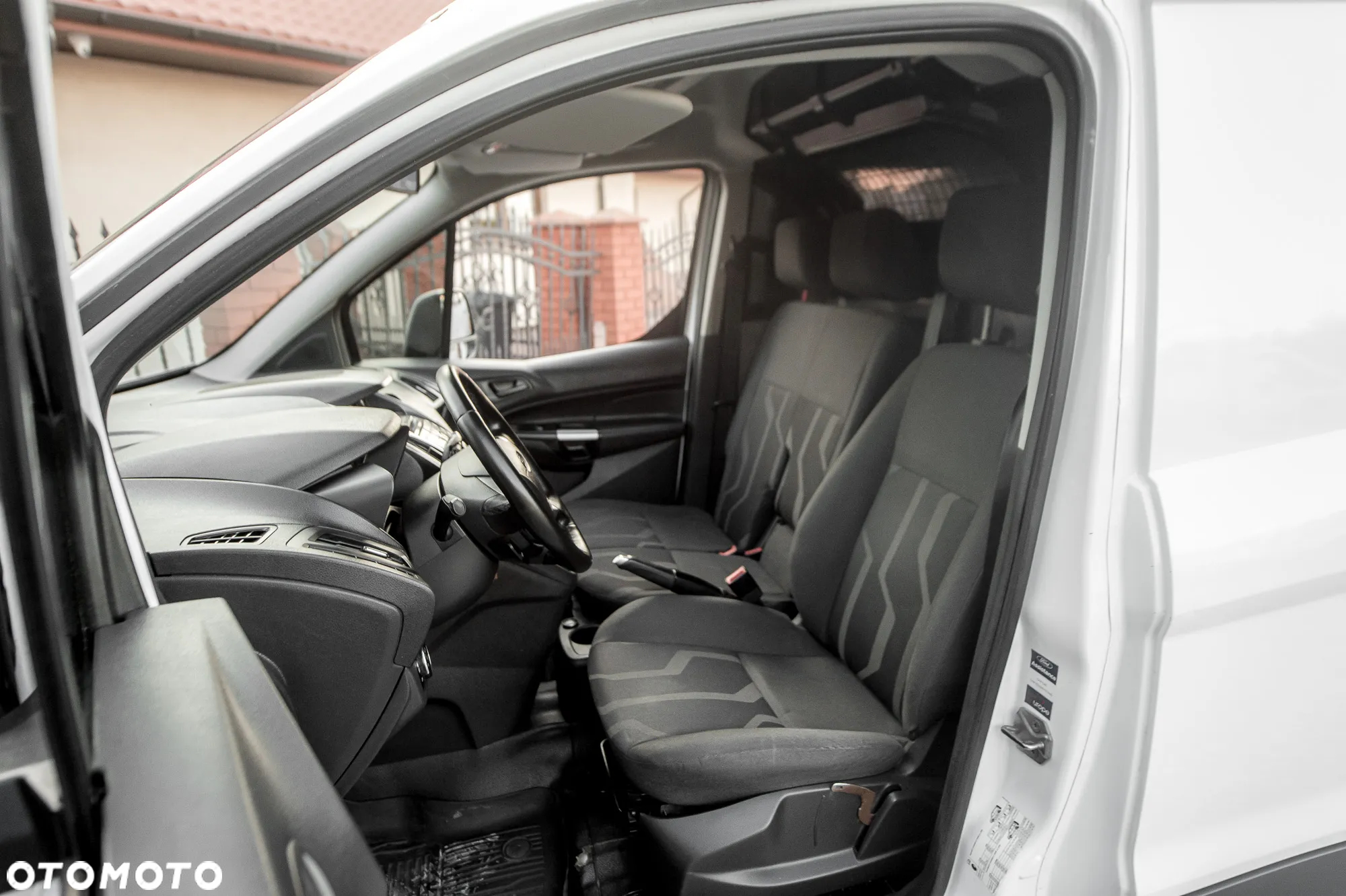 Ford Tourneo Connect 1.5 TDCi Start-Stop Titanium - 19