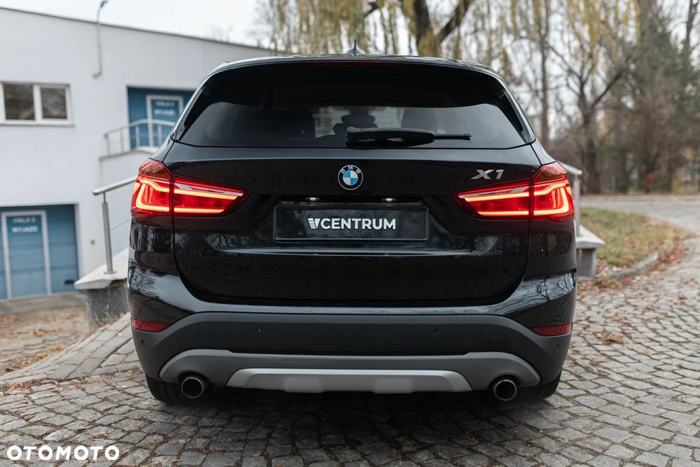 BMW X1 sDrive20i GPF xLine - 7