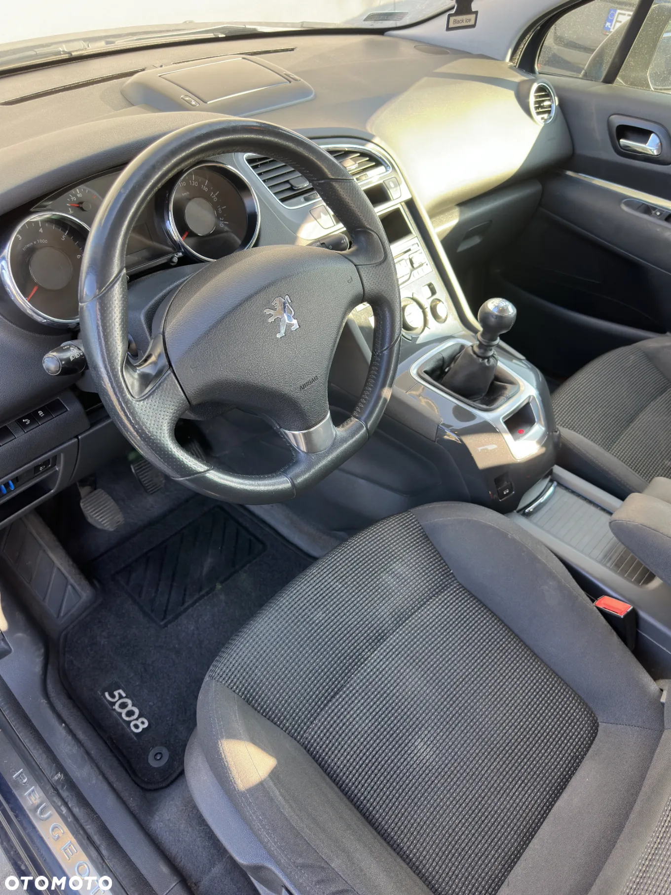 Peugeot 5008 - 11