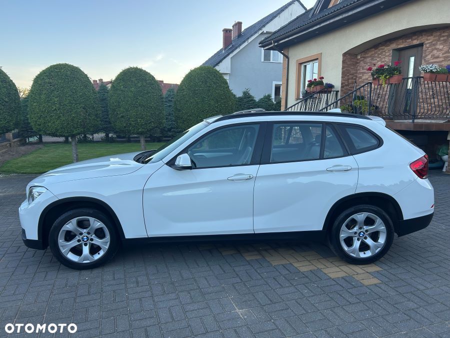 BMW X1 xDrive20d Sport Line - 3