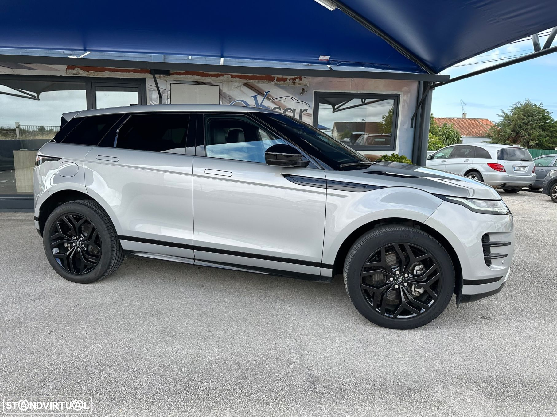 Land Rover Range Rover Evoque 1.5 P300e AWD R-Dynamic S Auto - 9