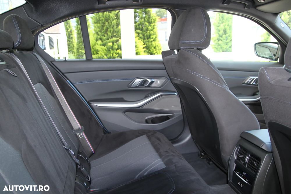 BMW Seria 3 330e xDrive AT PHEV - 35