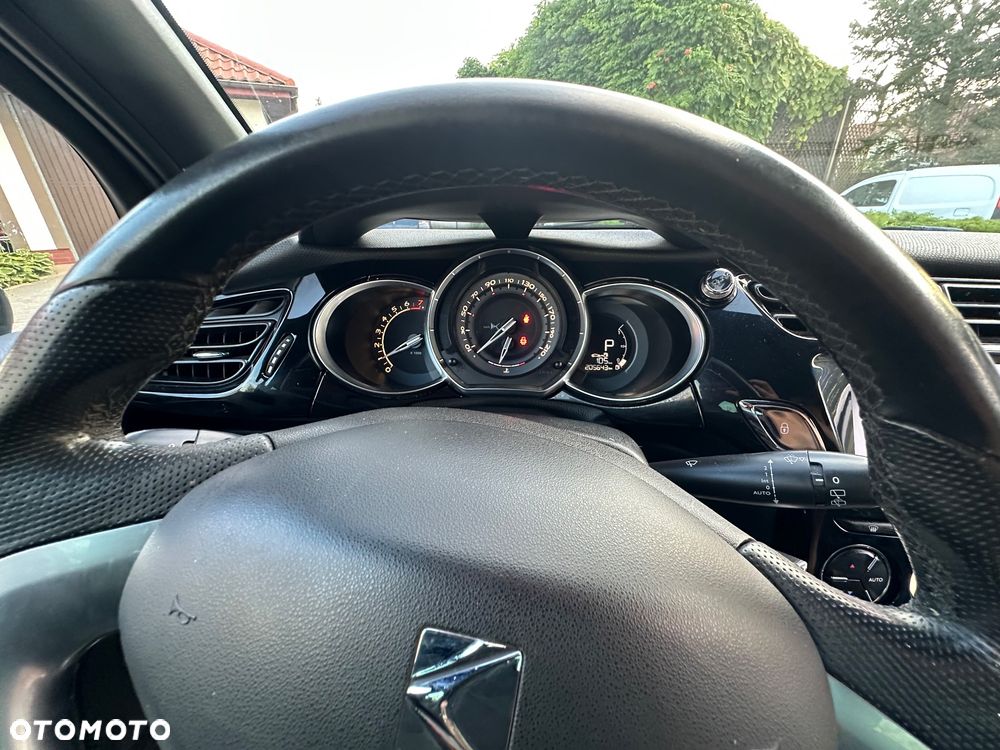 DS Automobiles DS 3 ver-1-2-puretech-sportchic-s-s-eat6 - 11