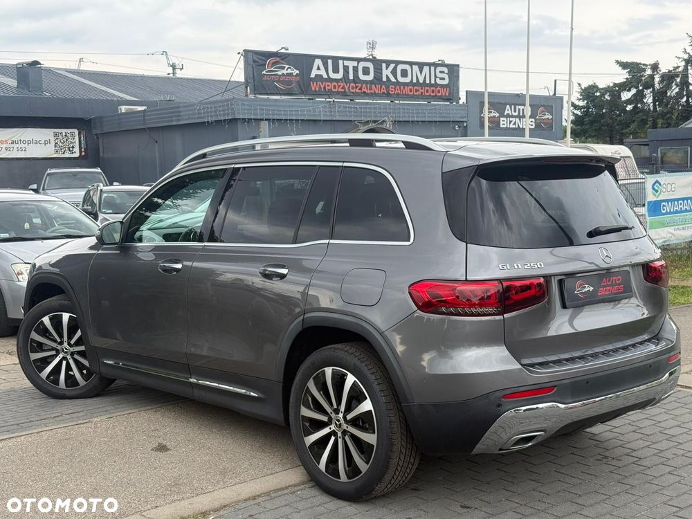 Mercedes-Benz GLB - 3