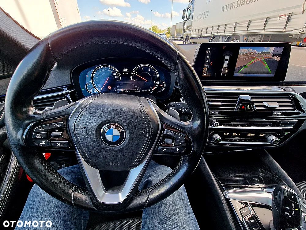 BMW Seria 5 525d Sport Line - 10