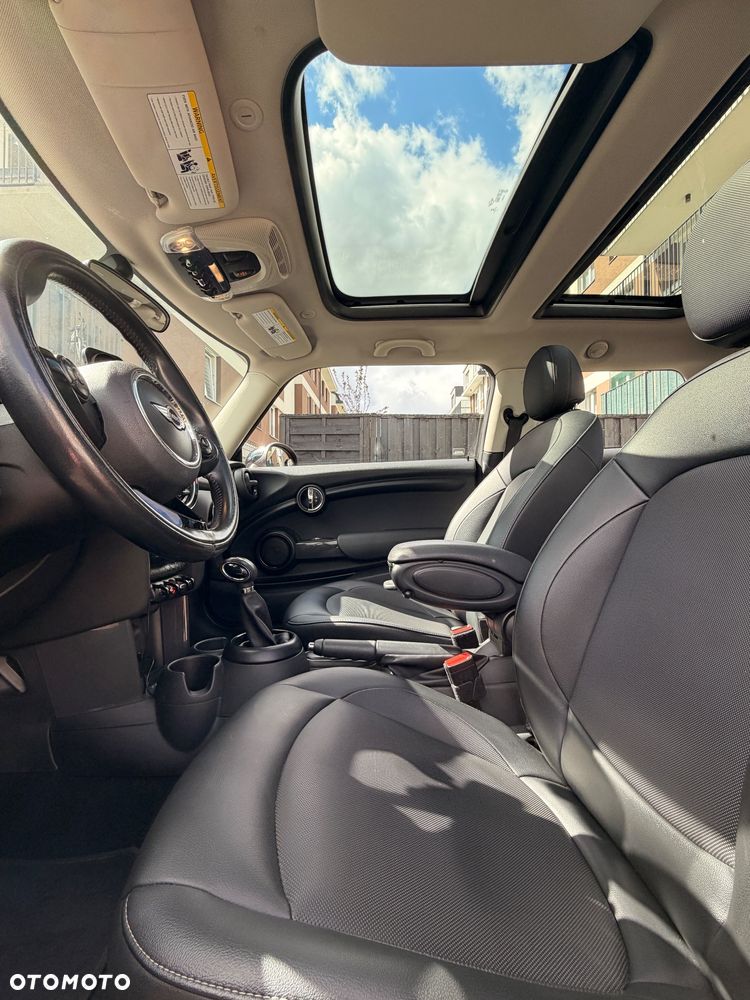 MINI Cooper Standard - 8