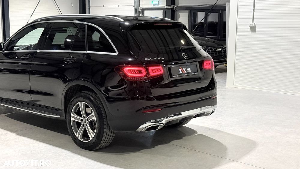 Mercedes-Benz GLC 300 e 4Matic 9G-TRONIC - 12