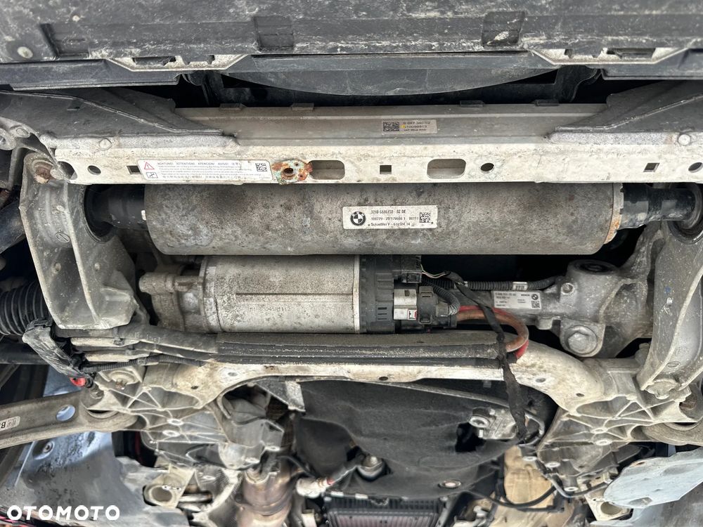 BMW Seria 7 - 16