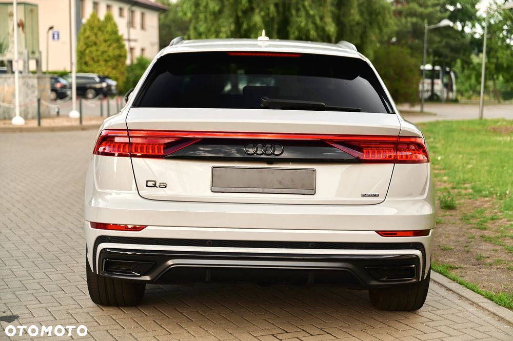 Audi Q8 - 14