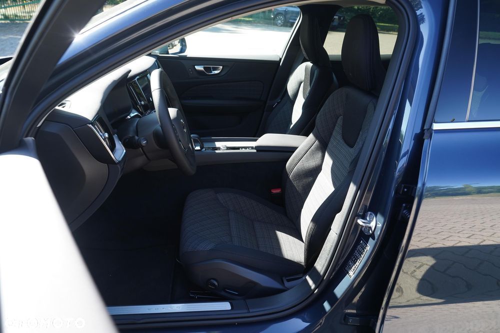 Volvo V60 B4 B Core - 12