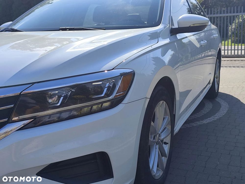 Volkswagen Passat 2.0 TSI Business DSG - 10