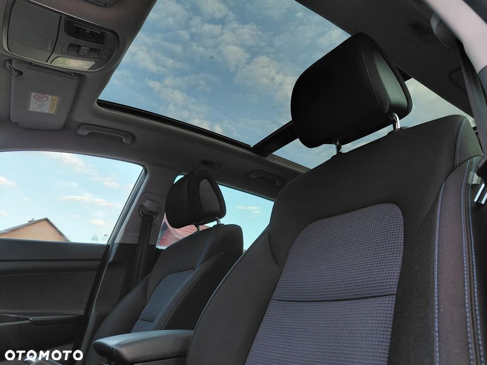Hyundai Tucson 2.0 CRDI BlueDrive Style 2WD - 38