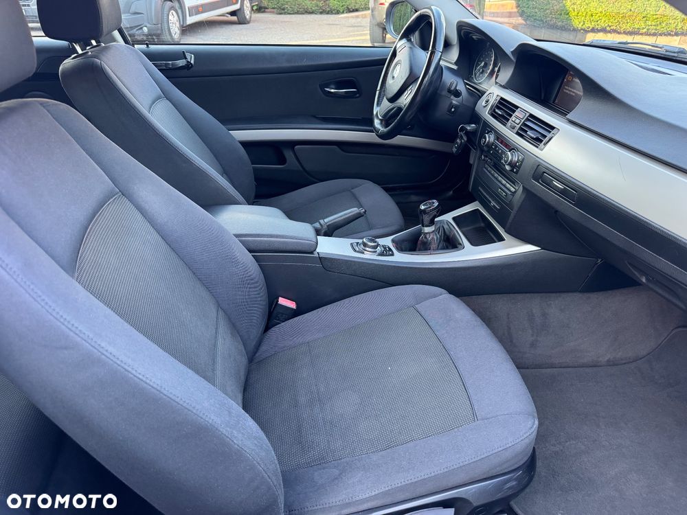 BMW Seria 3 320i M Sport Edition - 13