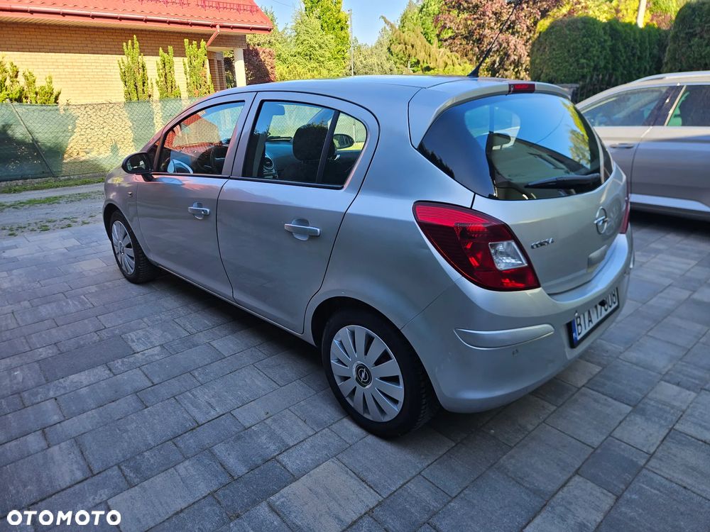 Opel Corsa - 8