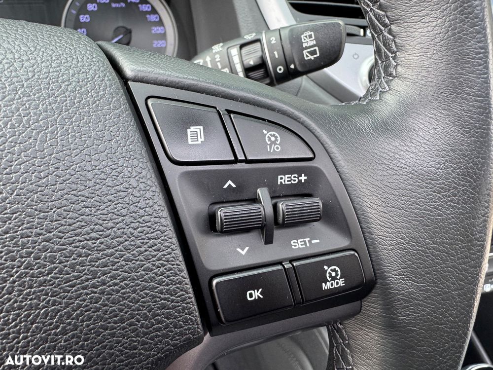 Hyundai Tucson blue 1.7 CRDi 2WD DCT Premium - 33