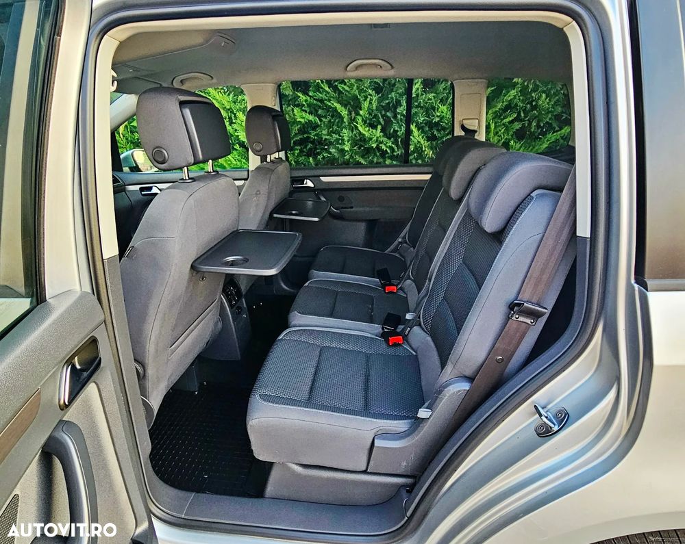 Volkswagen Touran - 7