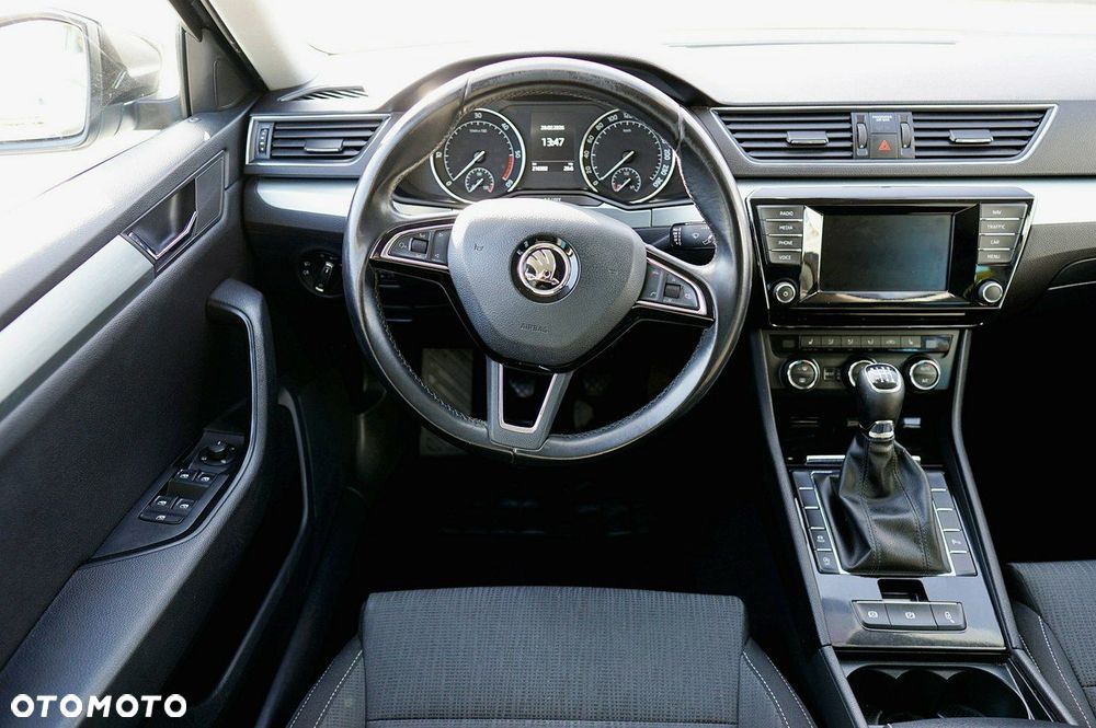 Skoda Superb 1.6 TDI Ambition - 10