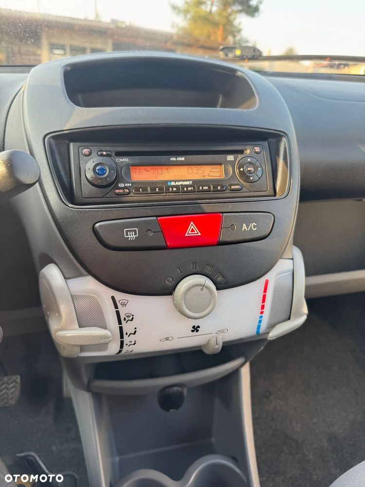 Peugeot 107 1.0 Trendy - 13
