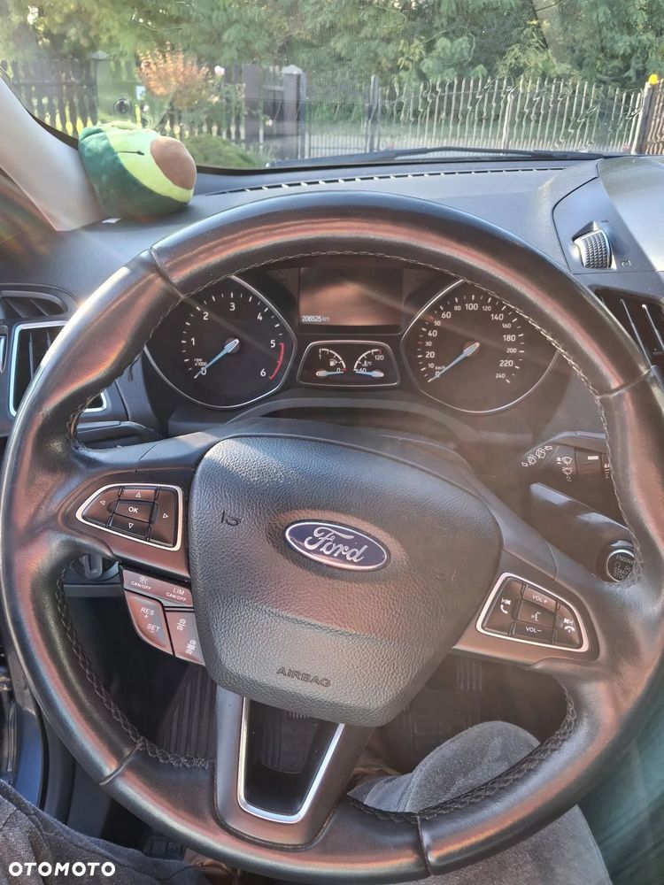 Ford Kuga - 11