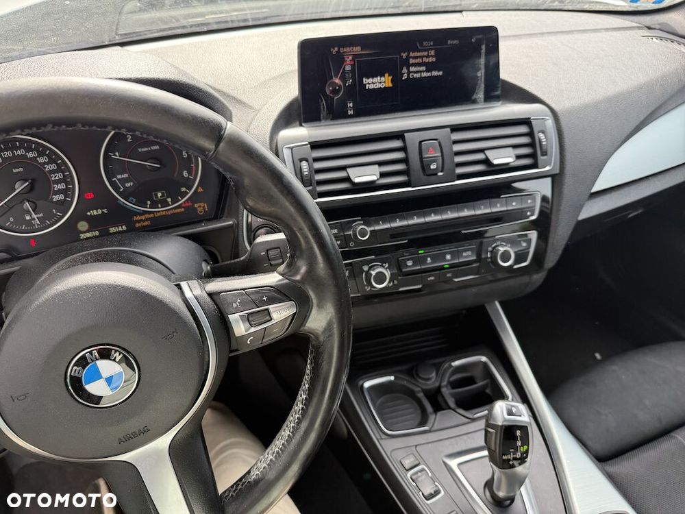 BMW Seria 1 116d Sport Line - 7