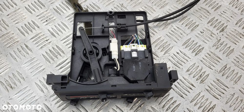 Nissan Terrano II Panel Nawiewu 80 - 4