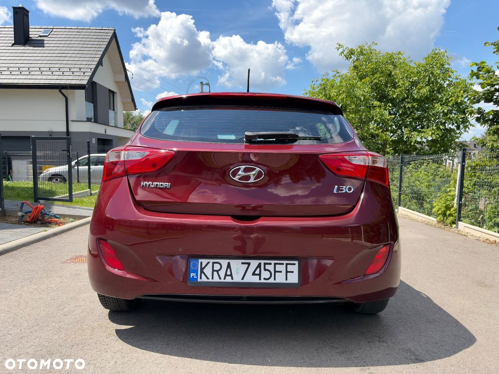 Hyundai i30 blue 1.4 Passion - 6