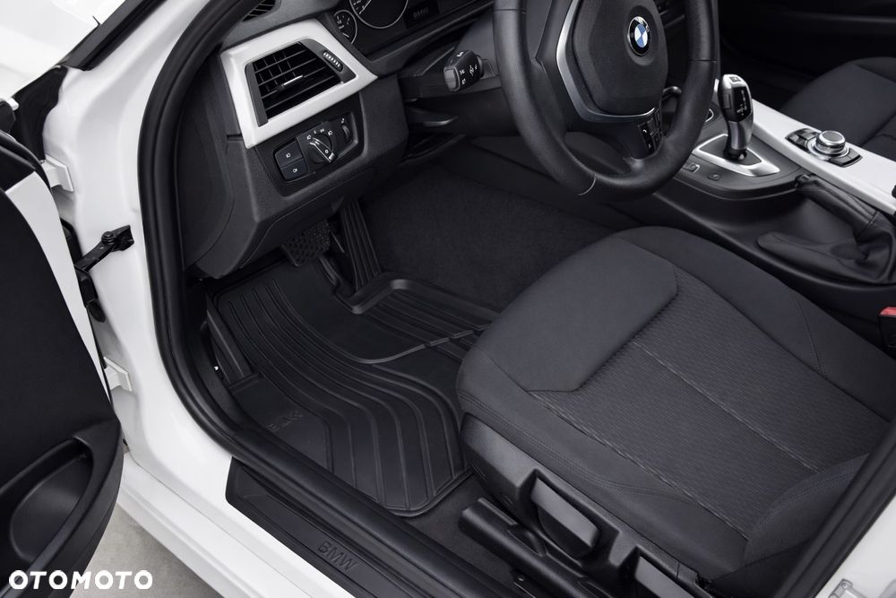 BMW Seria 3 316d - 25