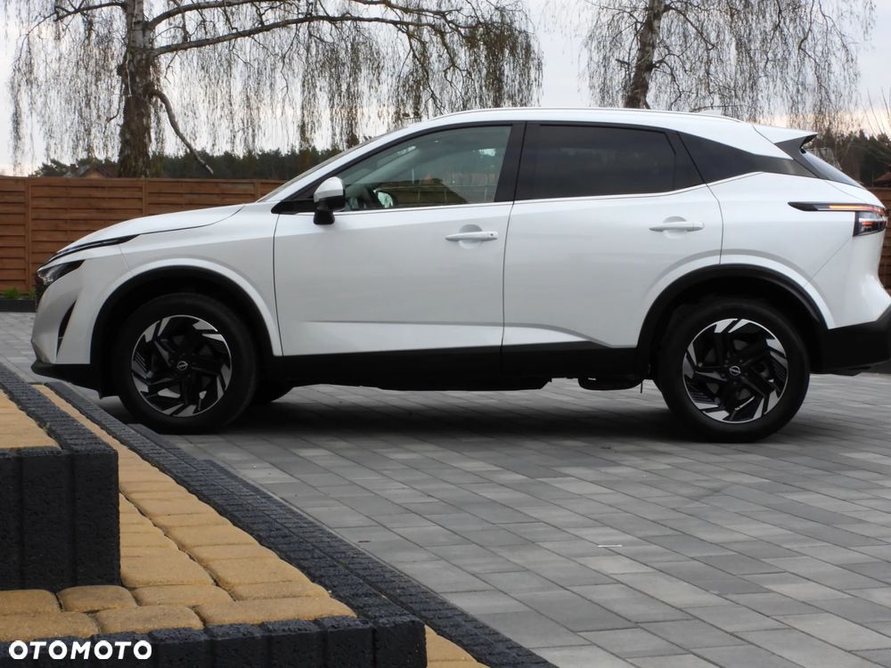 Nissan Qashqai 1.3 DIG-T N-Connecta DCT - 22