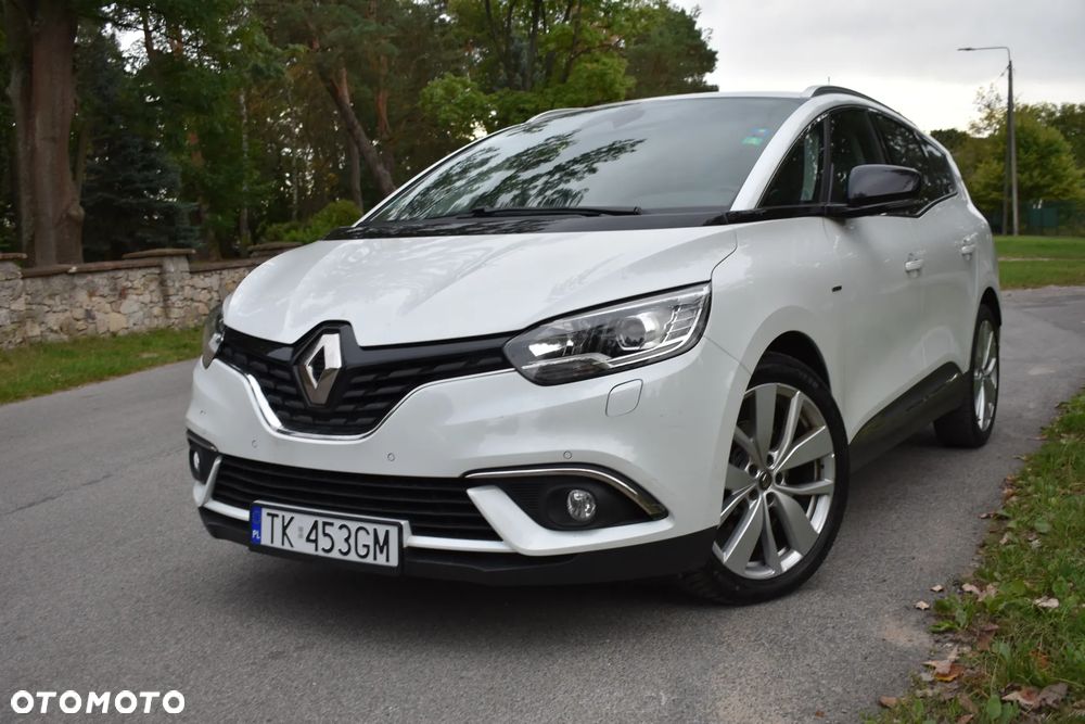 Renault Scenic - 31