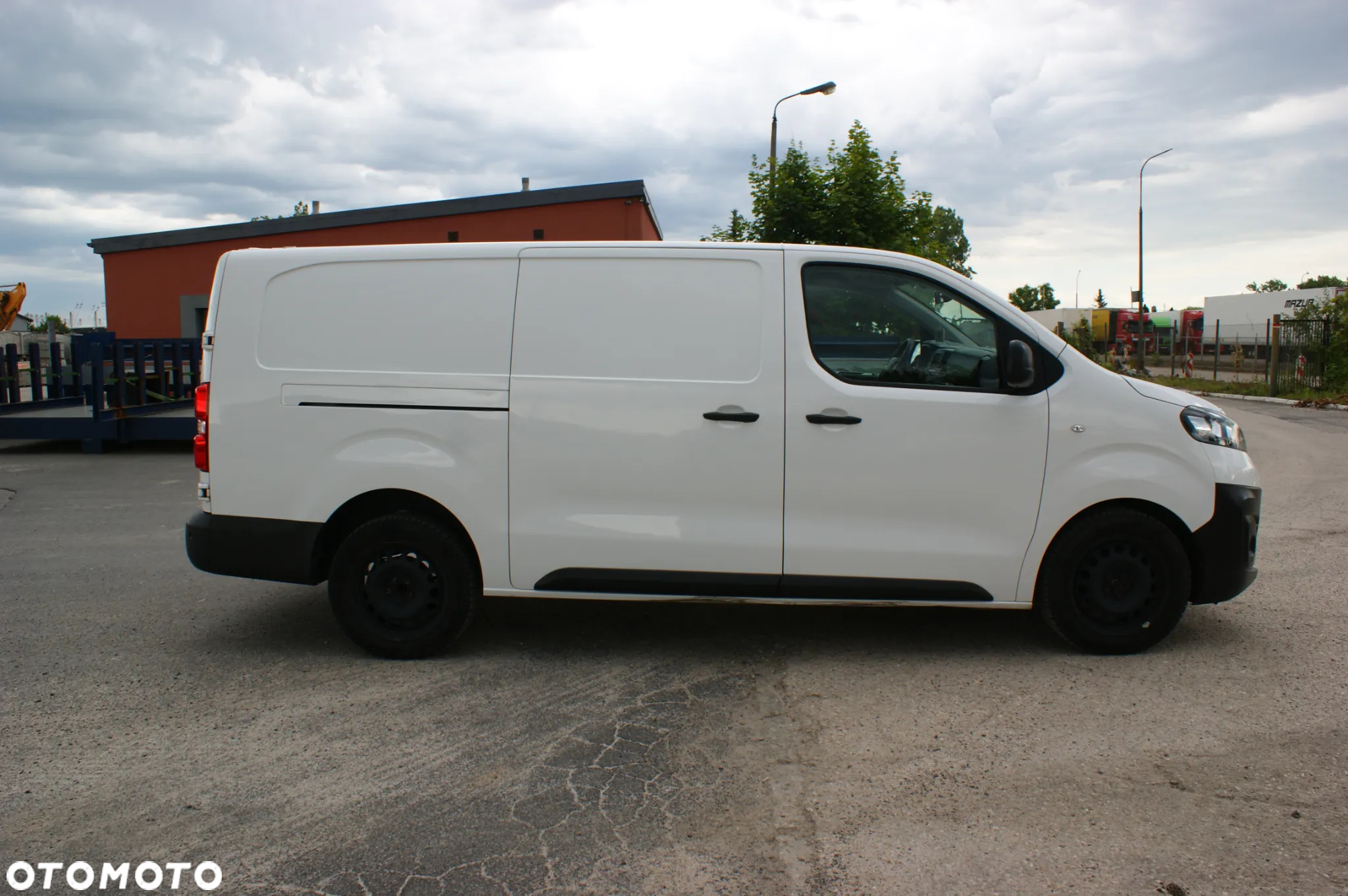 Opel Vivaro - 8