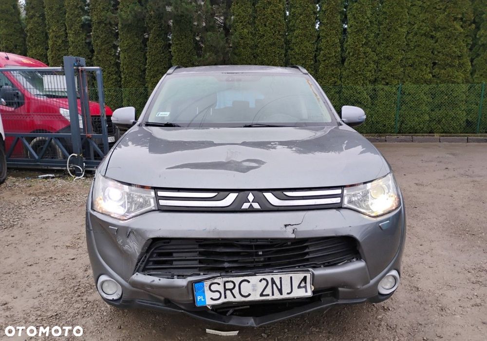 Mitsubishi Outlander - 19