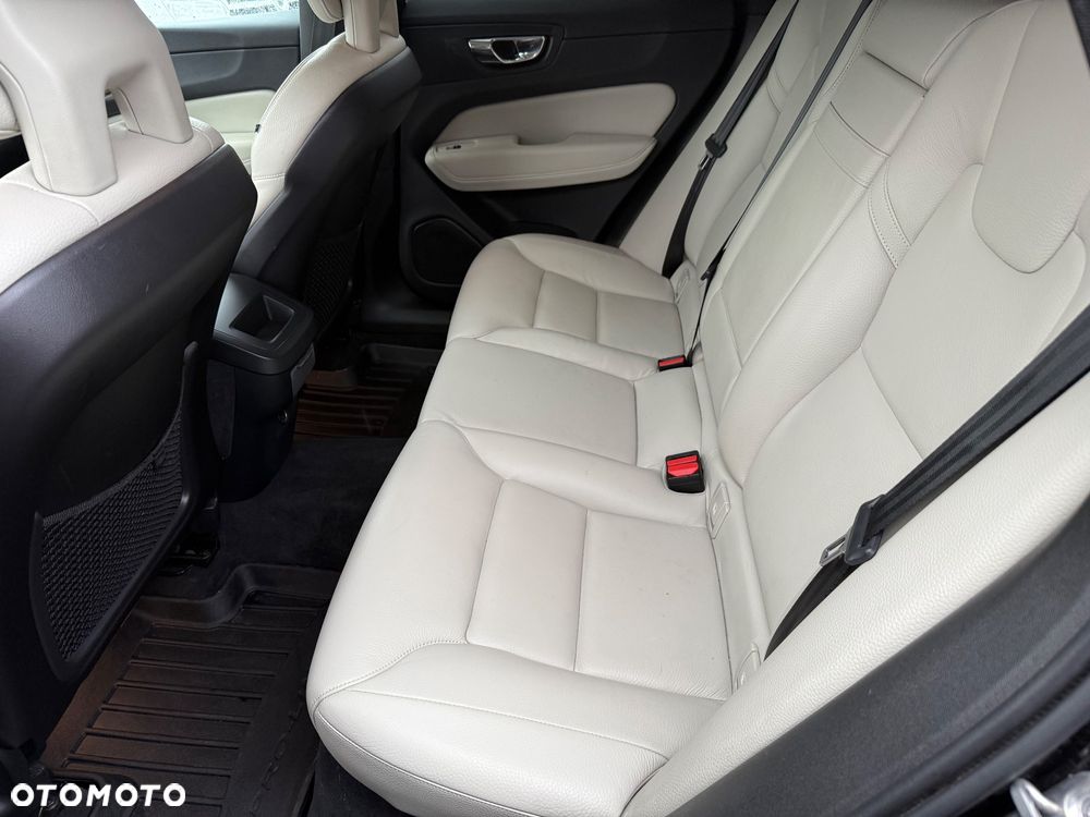 Volvo XC 60 D4 AWD Inscription - 3