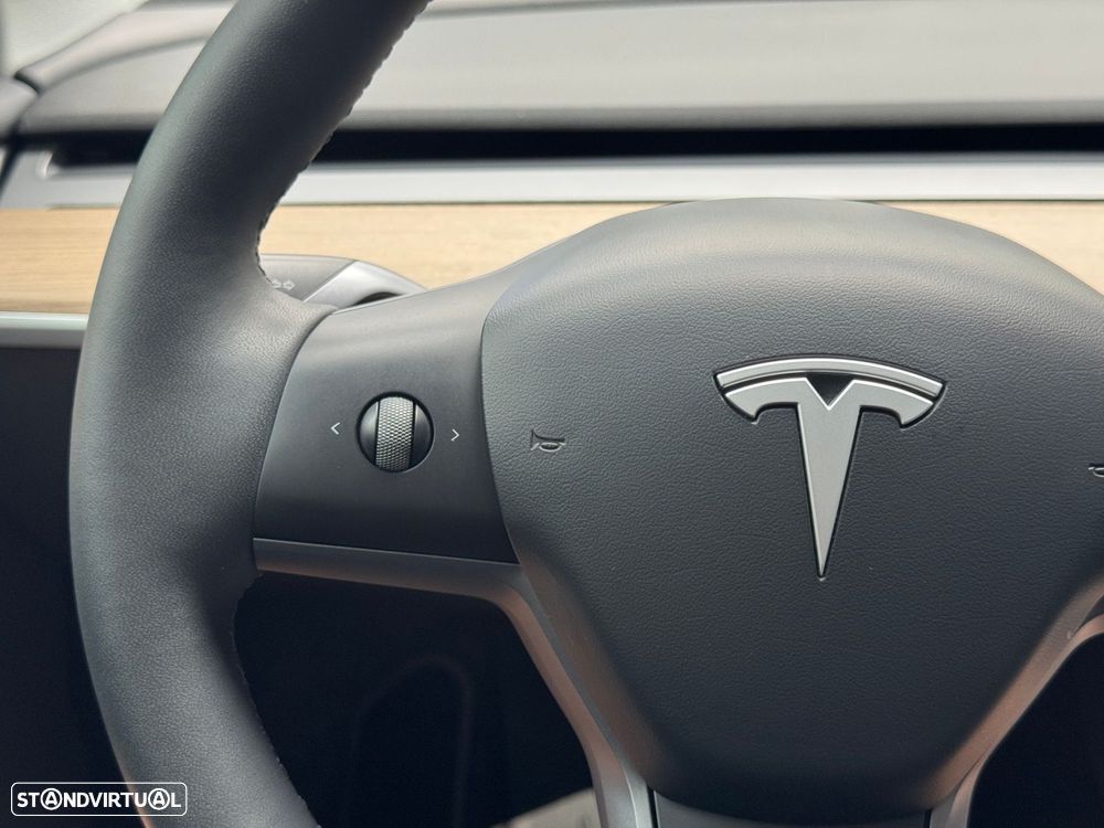 Tesla Model Y Tração Traseira - 19