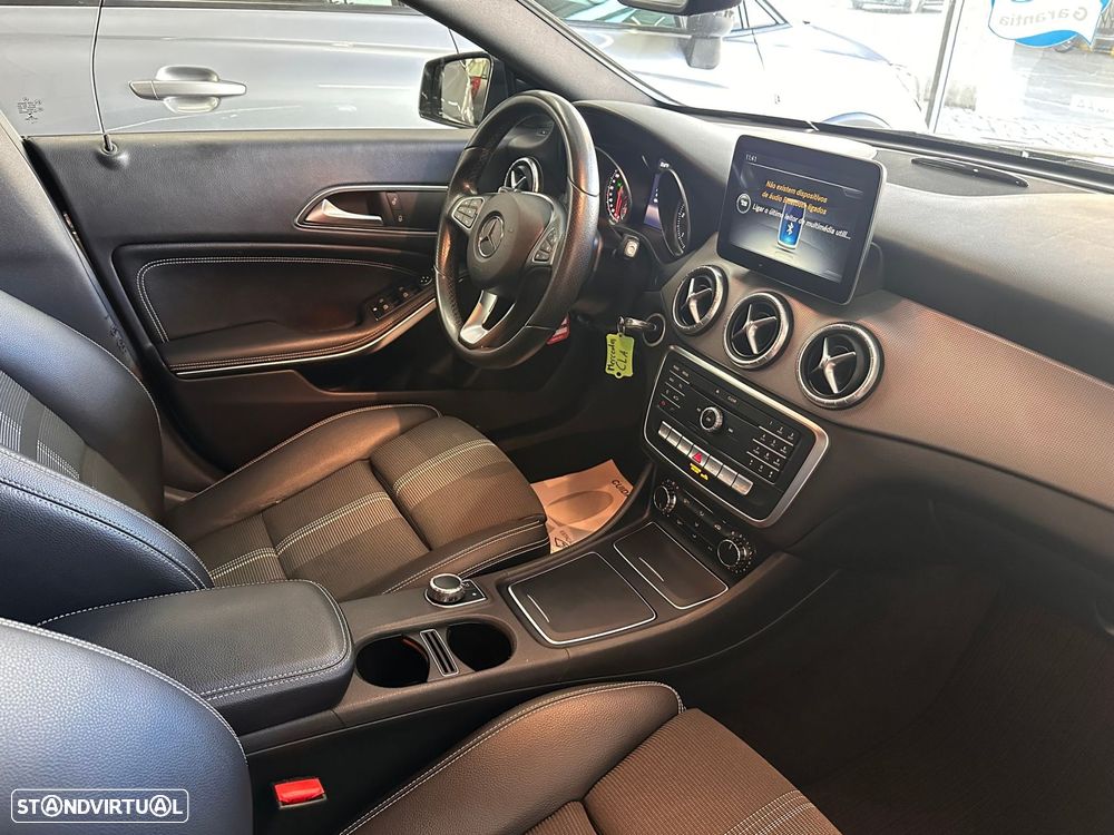 Mercedes-Benz CLA 200 - 9