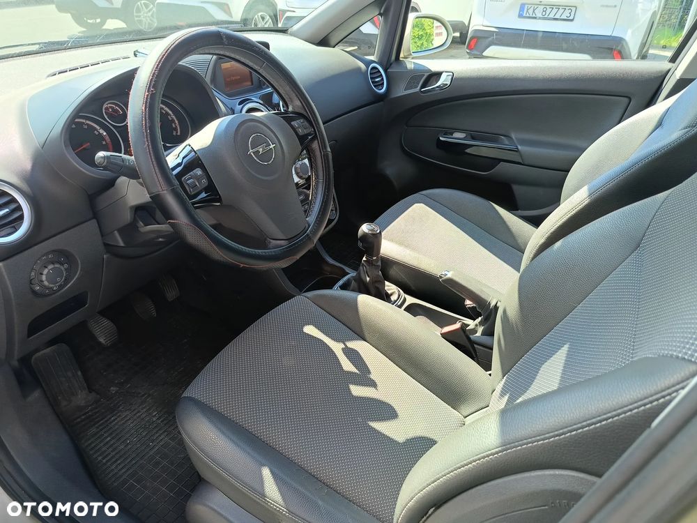 Opel Corsa 1.4 Cosmo - 11