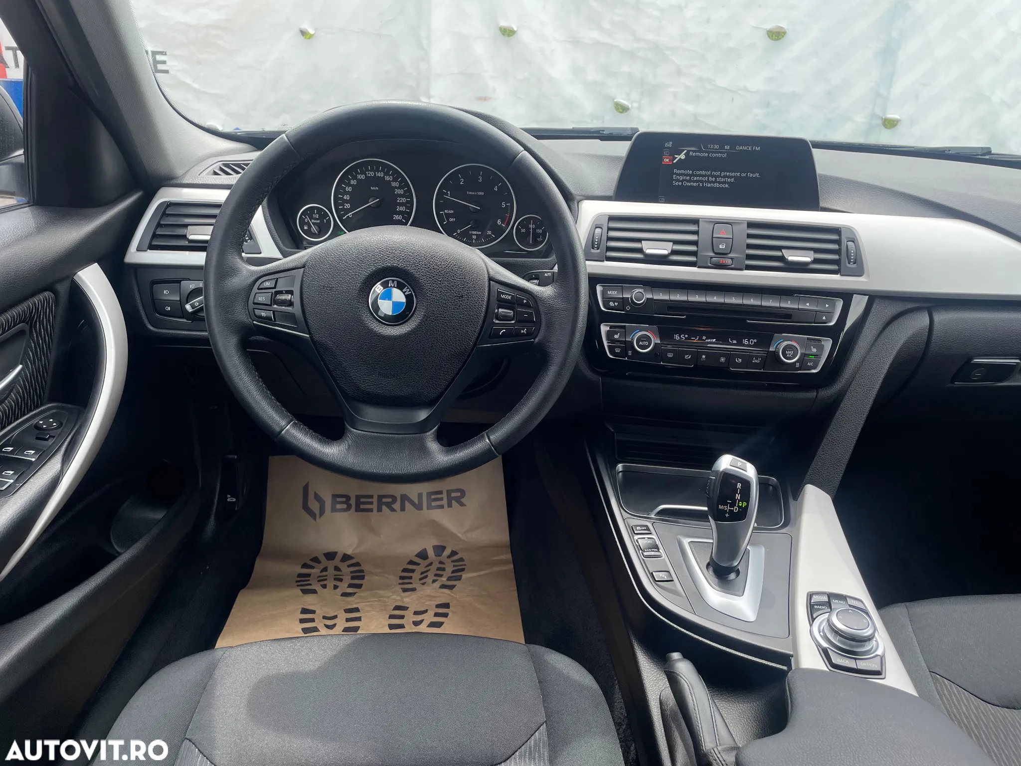 BMW Seria 3 318d Touring Aut. - 26