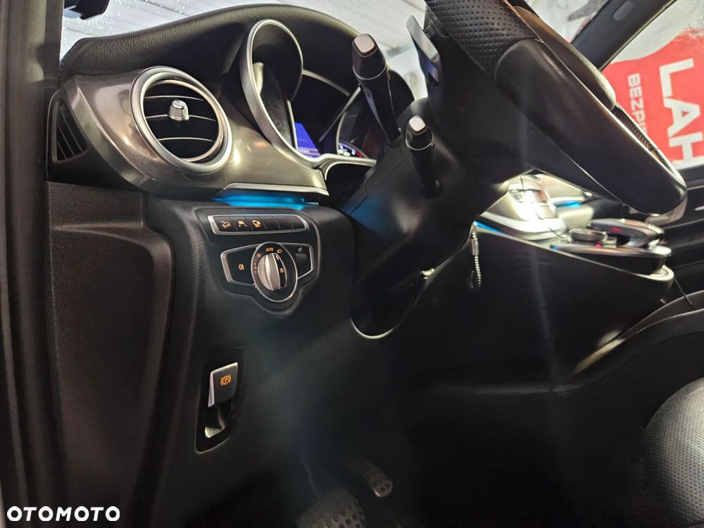 Mercedes-Benz Klasa V 250 d 4-Matic 7G-Tronic - 38