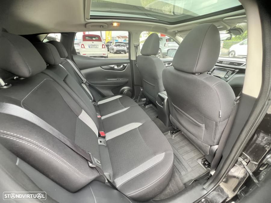 Nissan Qashqai 1.5 dCi N-Connecta - 21