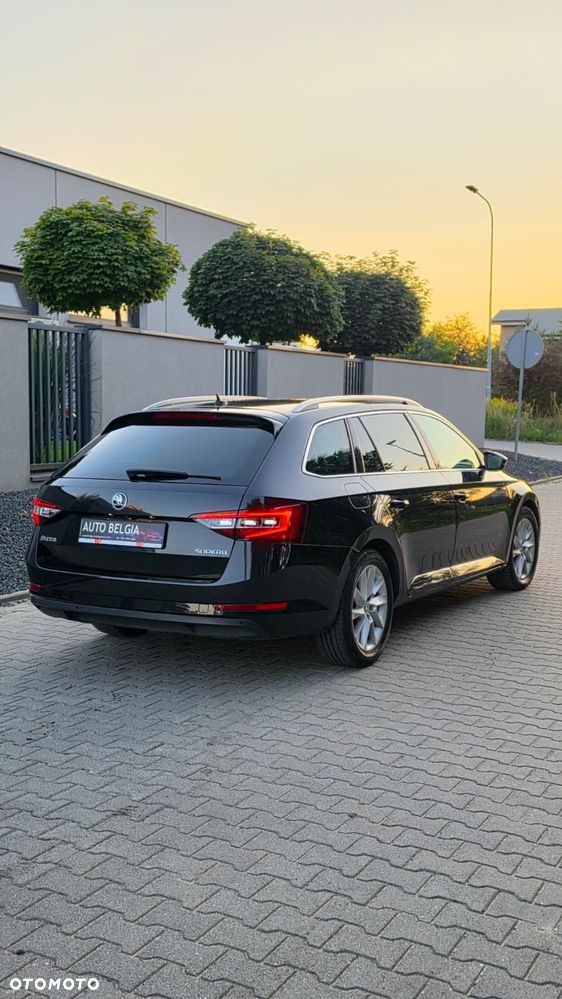 Skoda Superb 2.0 TDI DSG Premium Edition - 13