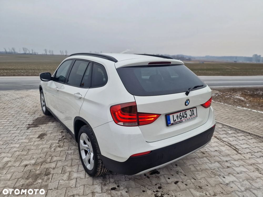 BMW X1 sDrive18d xLine - 13