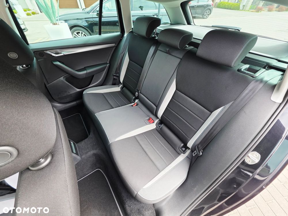 Skoda Octavia 1.6 TDI (Green tec) DSG Joy - 4