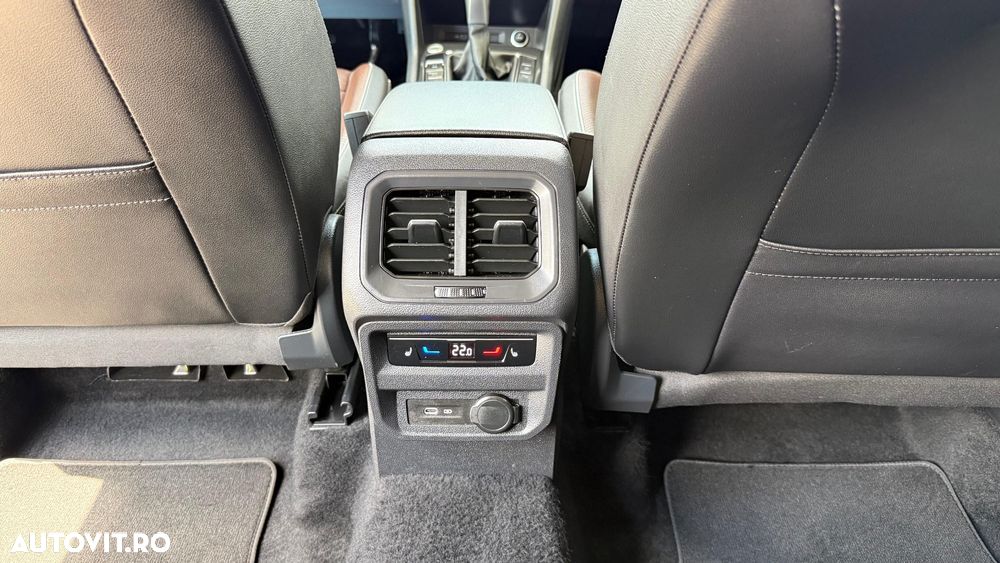 Volkswagen Tiguan 2.0 TDI SCR DSG 4Motion Elegance - 12